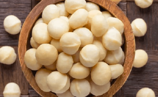Macadamianötter och hallon